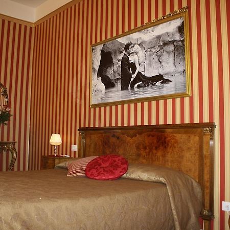 Le Sorelle Lumiere Rome Room photo